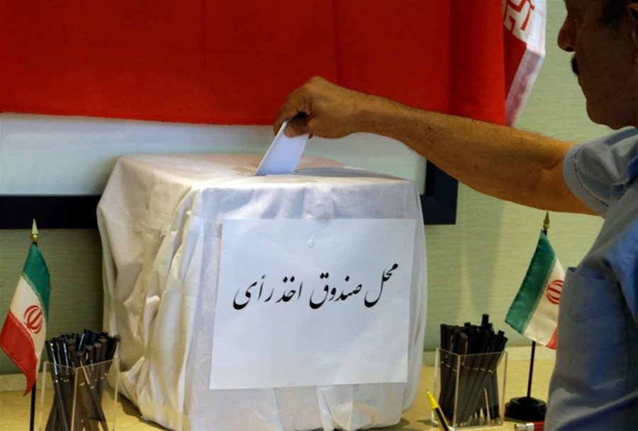 Hội đồng Hiến pháp Iran cho phép các quân nhân ứng cử tổng thống